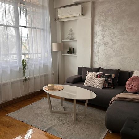 Apartman Bella Novi Beograd Bezanija Buitenkant foto